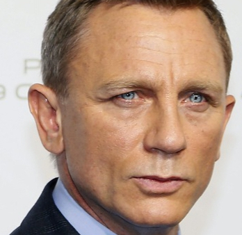 "Mirror": Daniel Craig zmienił zdanie i wróci do roli Bonda