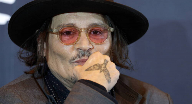 Johnny Depp pokazuje swoje prace w Londynie. Wystawa obejmuje obrazy, kolaże i pierwszą rzeźbę aktora