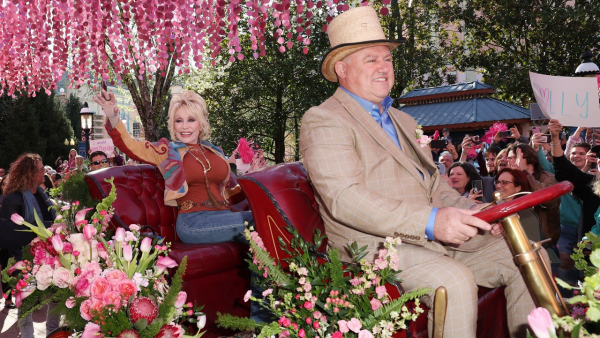 W Dollywood, krainie Dolly Parton 