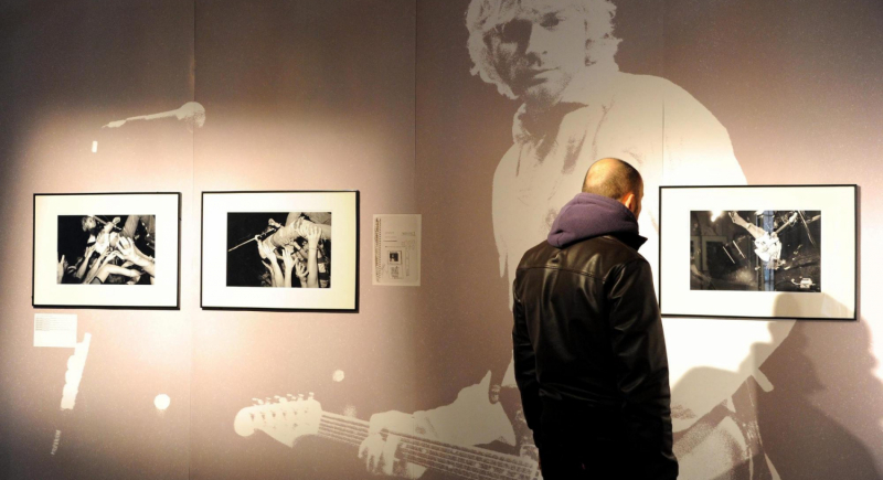 Sweter Kurta Cobaina trafi na aukcję - cena wywoławcza 200 tys. dol.