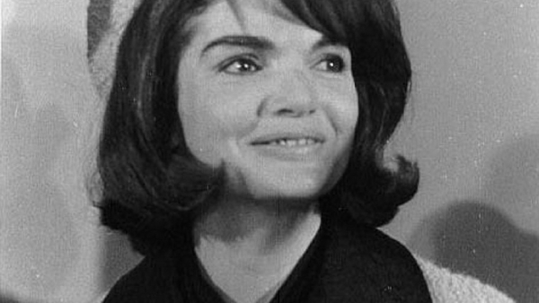 W stylu Jackie Kennedy