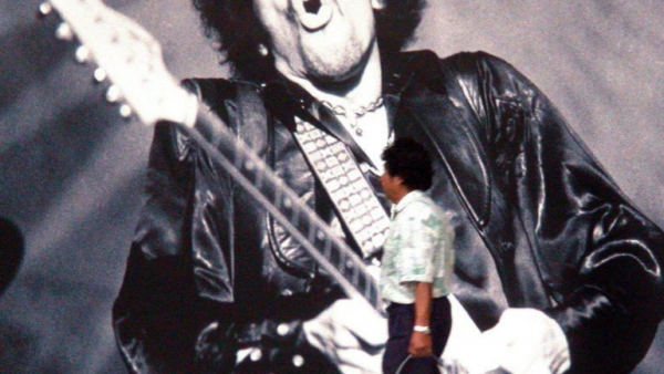 Legendarna gitara Jimiego Hendriksa trafiła na aukcję