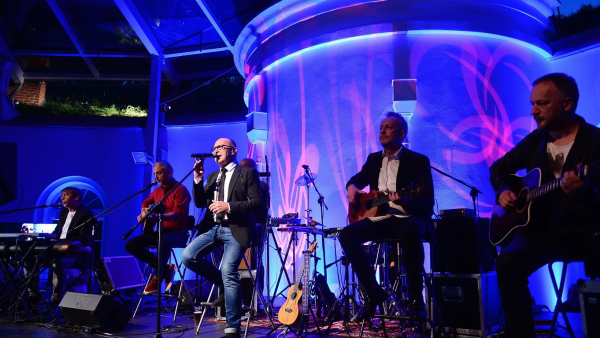 De Mono rusza w trasę z Osiecką