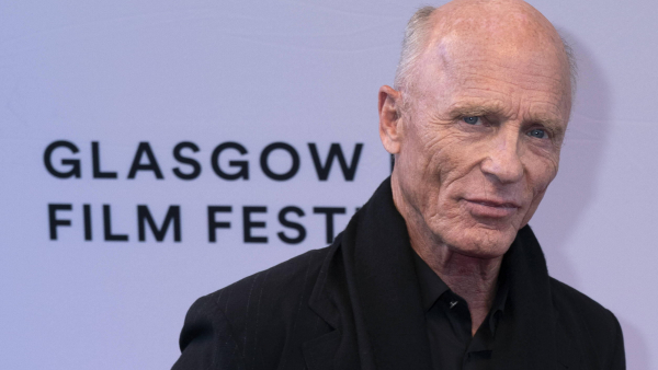 Ed Harris czuł się wprowadzony w błąd przez twórców „Rancza Duttonów”