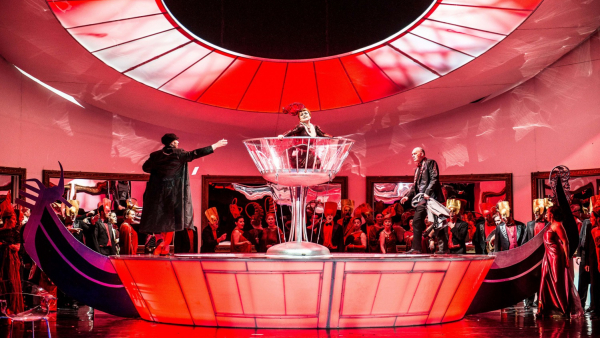 „Opowieści Hoffmanna” online