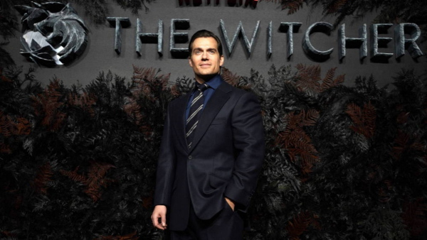 Henry Cavill zagra w kolejnych sezonach „Wiedźmina”, ale pod jednym warunkiem