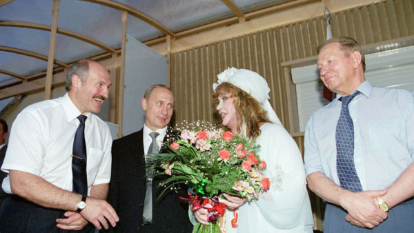 Ałła Pugaczowa uciekła z Rosji. Gdzie obecnie przebywa?