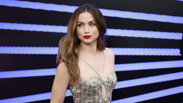 Ana de Armas gwiazdą remake’u polskiego filmu „Sweat”